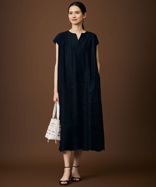 自由区 【SHIHOさん着用・大ぶり】スワール ピアス マットシルバー