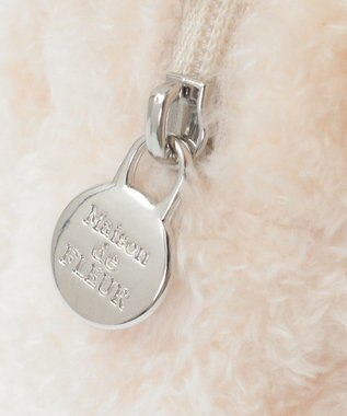 Maison de FLEUR ラッコフェイスポーチ Ivory