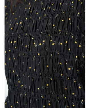 earth music&ecology 花柄パフスリシャーリングブラウス Black