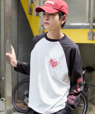 WEGO 【ユニセックス着用ITEM/MLサイズ展開】スリーブロゴグラフィックラグランT（LS） ブラック