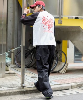 WEGO 【ユニセックス着用ITEM/MLサイズ展開】スリーブロゴグラフィックラグランT（LS） ブラック