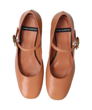 INTER-CHAUSSURES 【ANGEL ALARCON】ローヒールストラップパンプス キャメル
