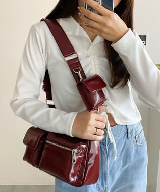 ポーチ付きランダムポケットデザインショルダー