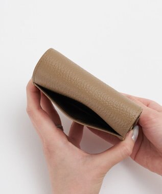 russet サークルプレートハーフウォレット(SO-441) Mocha