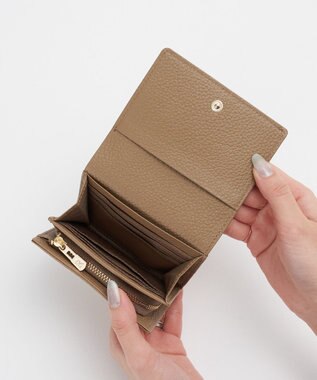 russet サークルプレートハーフウォレット(SO-441) Mocha