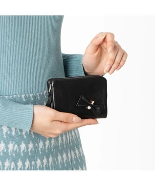 LANVIN en Bleu ペアル 二つ折Lファスナー財布 ブラック