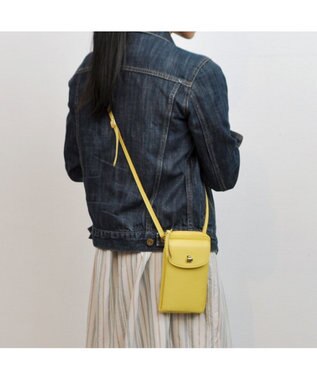 UNBILLION ペルケ perche / 牛革シュリンクタイプモバイルウォレットショルダー　旧8660 イエロー