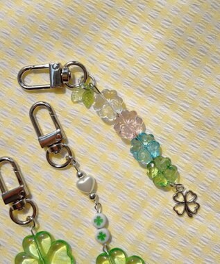 WEGO クローバービーズキーホルダー 柄4