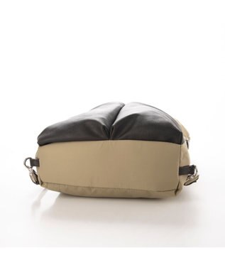 Y'SACCS ナイロン2WAYリュック ベージュ