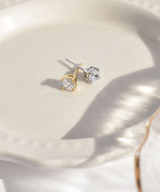 blancotokyo 【金属アレルギー対応】ジルコニアピアス SIRIUS