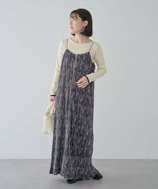 Green Parks ・ＥＬＥＮＣＡＲＥ　ＤＵＥ　フロントＺＩＰプリーツワンピ Black