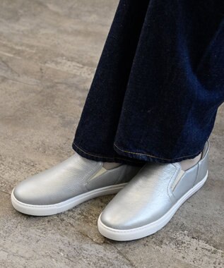 Pointer 本革スライドオンスリッポン シルバー