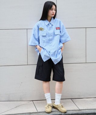 WEGO 【ユニセックス着用ITEM/MLサイズ展開】オックスフォードワッペンシャツ（SS） ブルーストライプ