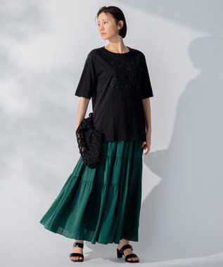 自由区 【洗える】エンブロイダリー フロントデザイン Tシャツ ブラック系