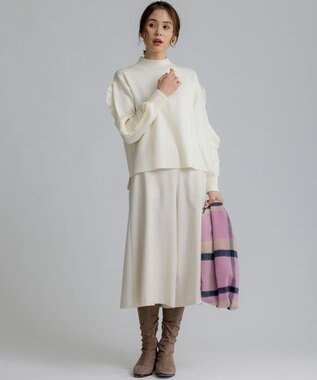 組曲 【WEB限定】袖フリル付きニットプルオーバー アイボリー系