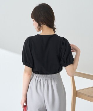 earth music&ecology ロゴプレート付きパフスリーブプルオーバー Black