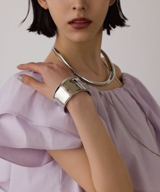 GRACE CONTINENTAL メタルワイドカフ シルバー