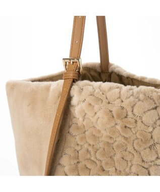 UNBILLION cachecache 花刺繍エコファーワンハンドルバッグ オーク