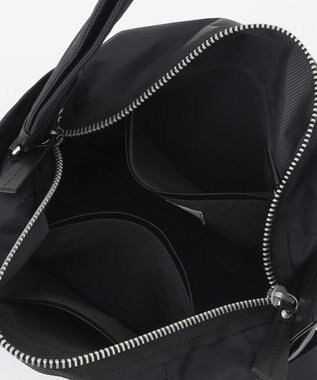 Y'SACCS 【Y'SACCS Gene Line】ヴァール ショルダーバッグ ブラック