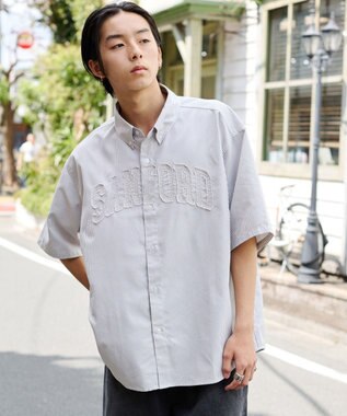 WEGO 【ユニセックス着用ITEM】オックスフォードダメージアップリケシャツ（SS） グレーストライプ