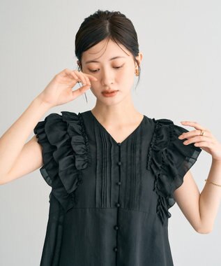 YECCA VECCA ラッフルVネックブラウス Black