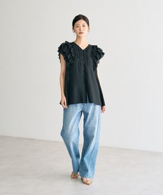 YECCA VECCA ラッフルVネックブラウス Black