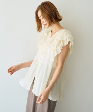 YECCA VECCA ラッフルVネックブラウス Black