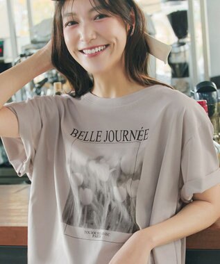 Tiaclasse 【おのののかさん着用】「サマケア」グラフィックプリントTシャツ グレージュ