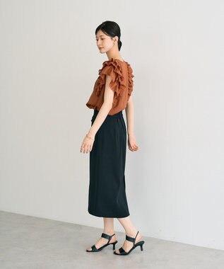 YECCA VECCA ラッフルVネックブラウス Black