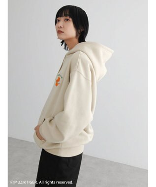 Green Parks ムジークタイガー／裏起毛刺しゅうフーディー Beige