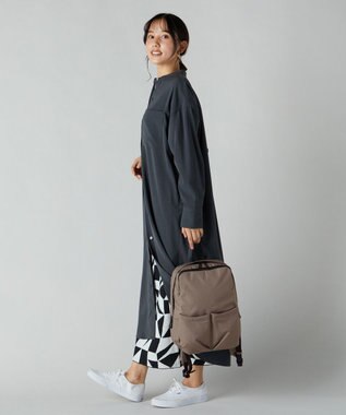 Y'SACCS 【Y’SACCS vous et】 フロントポケットリュックサック グレージュ