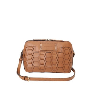 LA BAGAGERIE 【veganview】v piece mesh shoulder bag キャメル