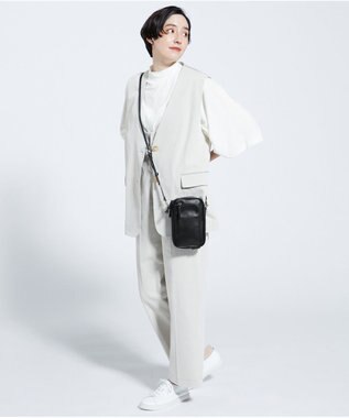 Y'SACCS イタリアンシープ多機能ポシェット ブラック