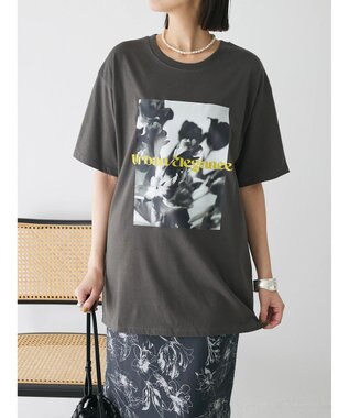 Green Parks レトロフラワーロゴ入りプリントＴシャツ