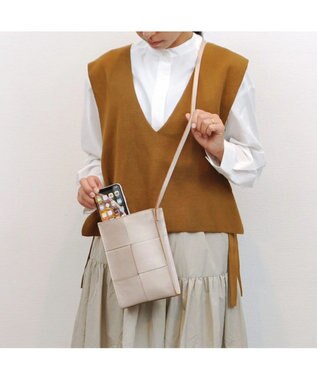 UNBILLION ペルケ perche / イントレチャート姫路レザーショルダー シルバー