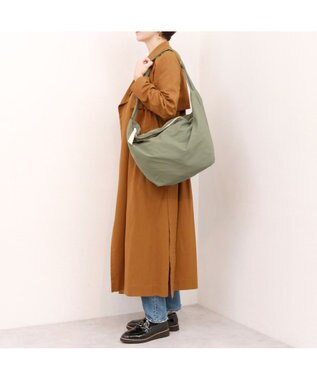 UNBILLION カシュカシュ cachecache / シワナイロンビッグバッグ カーキ