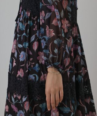 GRACE CONTINENTAL サラサプリントティアードワンピース ブラック