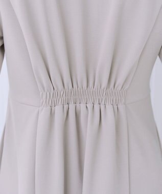 Tiaclasse 【UVカット・吸水速乾】 “きれい見え” カットソータックフレアワンピース グレージュ