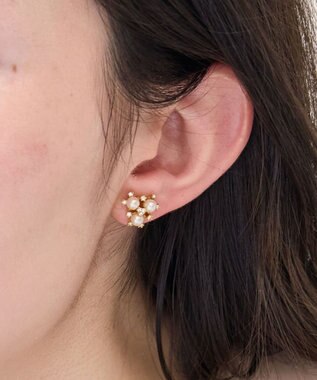 Phoebe 〈痛くないシリーズ/金属アレルギー対応〉パールブーケライトフィットイヤリング　小粒パール ホワイト