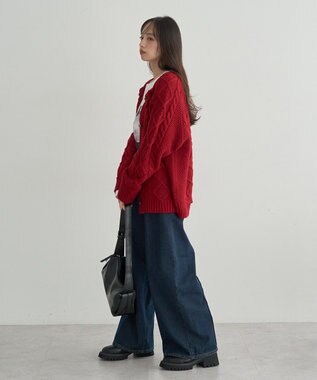 earth music&ecology 【一部予約】フラワーモチーフトグルボタンニットカーディガン Red