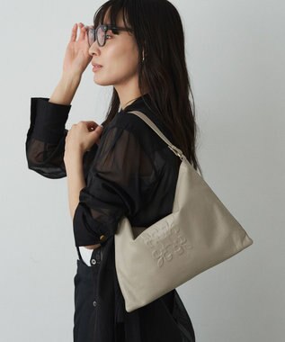 russet エンボスモノグラムショルダーバッグ(CE-1547) GrayBeige