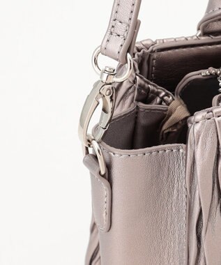 LA BAGAGERIE ランダムプリーツ2WAYハンドバッグ ガンメタリック