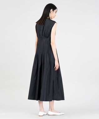 23区 L 【エステータ】シャイニータフタ ピンタック ワンピース ブラック系