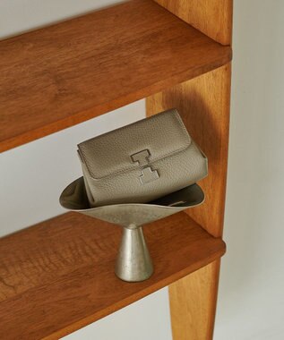 IACUCCI アバ ウォレット CERVO