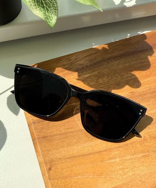 WEGO 【ユニセックス着用ITEM】フラットカラーレンズウェリントン ブラック