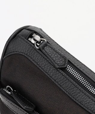 JOSEPH ABBOUD 【軽量/撥水素材】インターレースハーフムーンバッグ ダークブラウン系