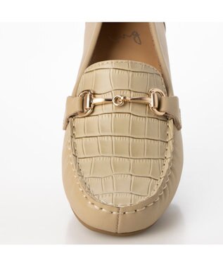 ing <ing>【３E】【サスティナブル】ビット付きモカシューズ ライトベージュカタオシ