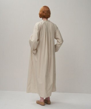 ATON NATURAL DYED COTTON LAWN | タックロングスリーブドレス BLACK