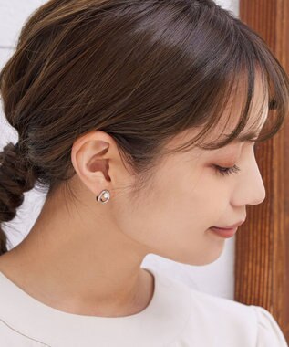 Tiaclasse 小ぶりパール付きピアス シルバー