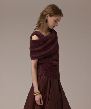 GRACE CONTINENTAL オフタートルニットトップ ボルドー